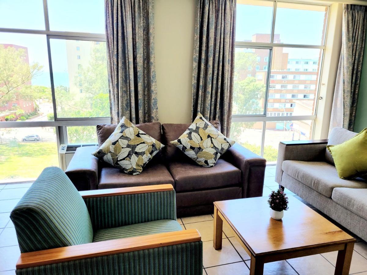 The Oceanic Apartment *
